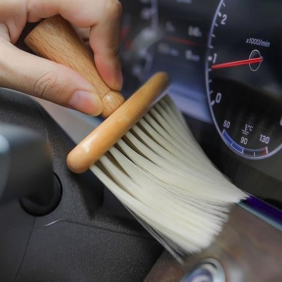 GENEL® Araba İçin Ahşap Saplı Yumuşak Kıl Fırça Detaylı Toz Alma Temizleme Fırçası - UcuzaGeliyor
