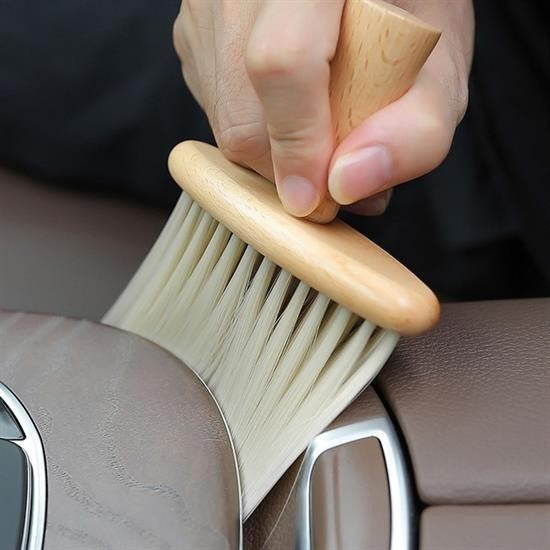 GENEL® Araba İçin Ahşap Saplı Yumuşak Kıl Fırça Detaylı Toz Alma Temizleme Fırçası - UcuzaGeliyor