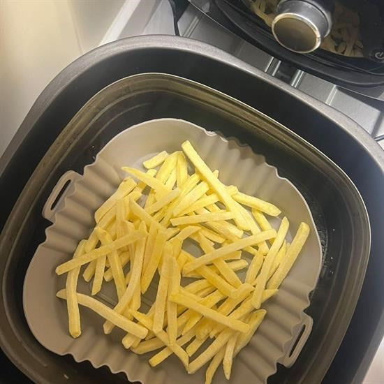 GENEL® Renkli Isıya Dayanıklı Yıkanılabilir Silikon Fırın  Airfryer Kare Model Pişirme Matı 20 cm