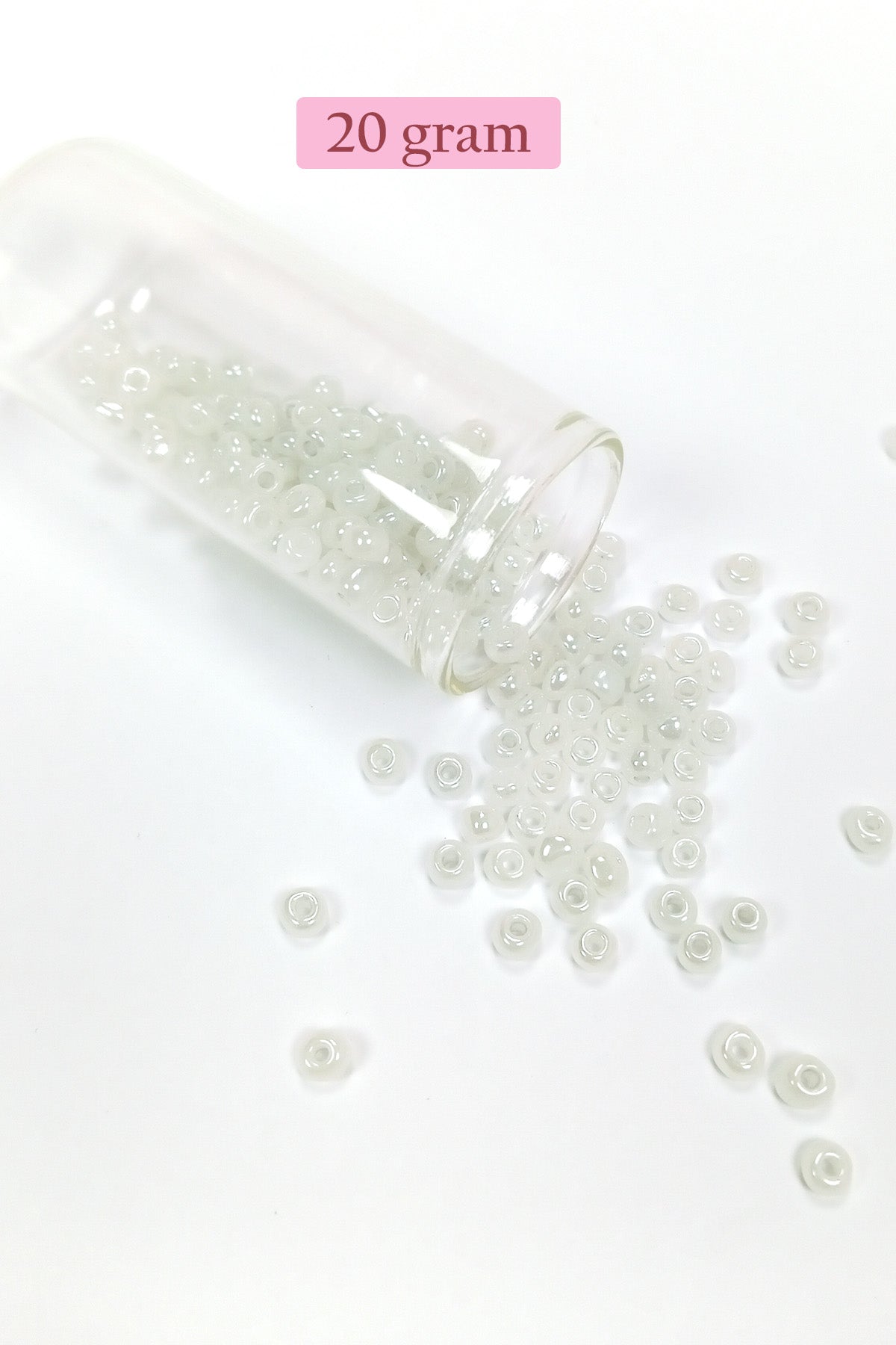 Dökme Cam Kum Boncuk Büyük Boy (6/0) 4 mm - 20 Gram - İnci Beyaz - BNC081