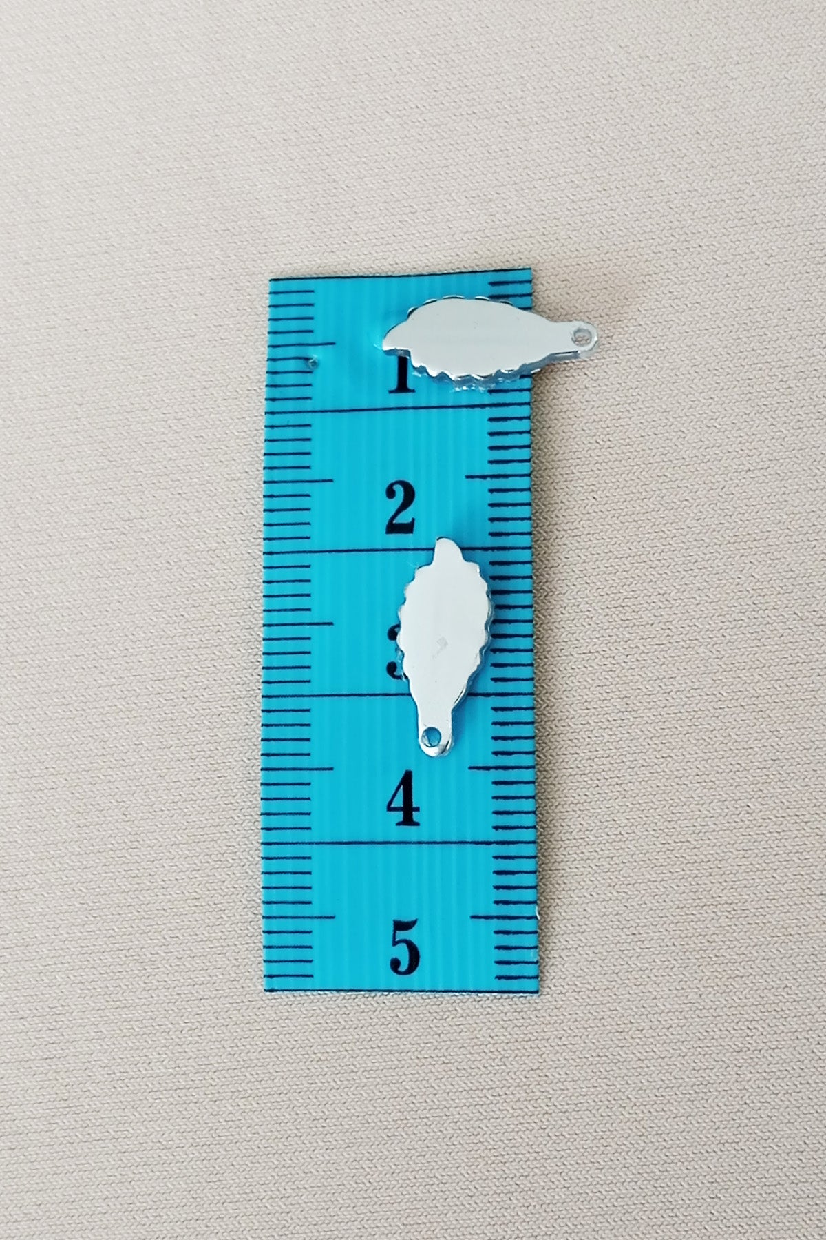 Oya Abiye Bileklik Kolye Pleksi Metalik Plastik Pul Gümüş Renk 8 gram 70 adet - BNC512