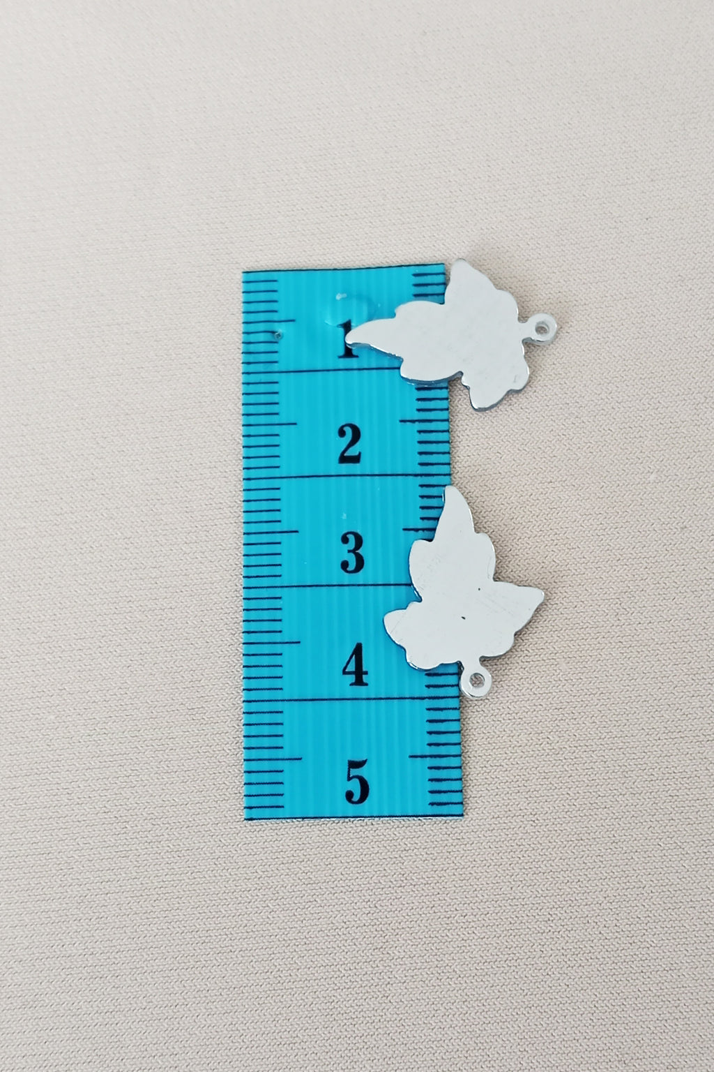 Oya Abiye Bileklik Kolye Pleksi Metalik Plastik Pul Gümüş Renk 8 gram 30 adet - BNC532