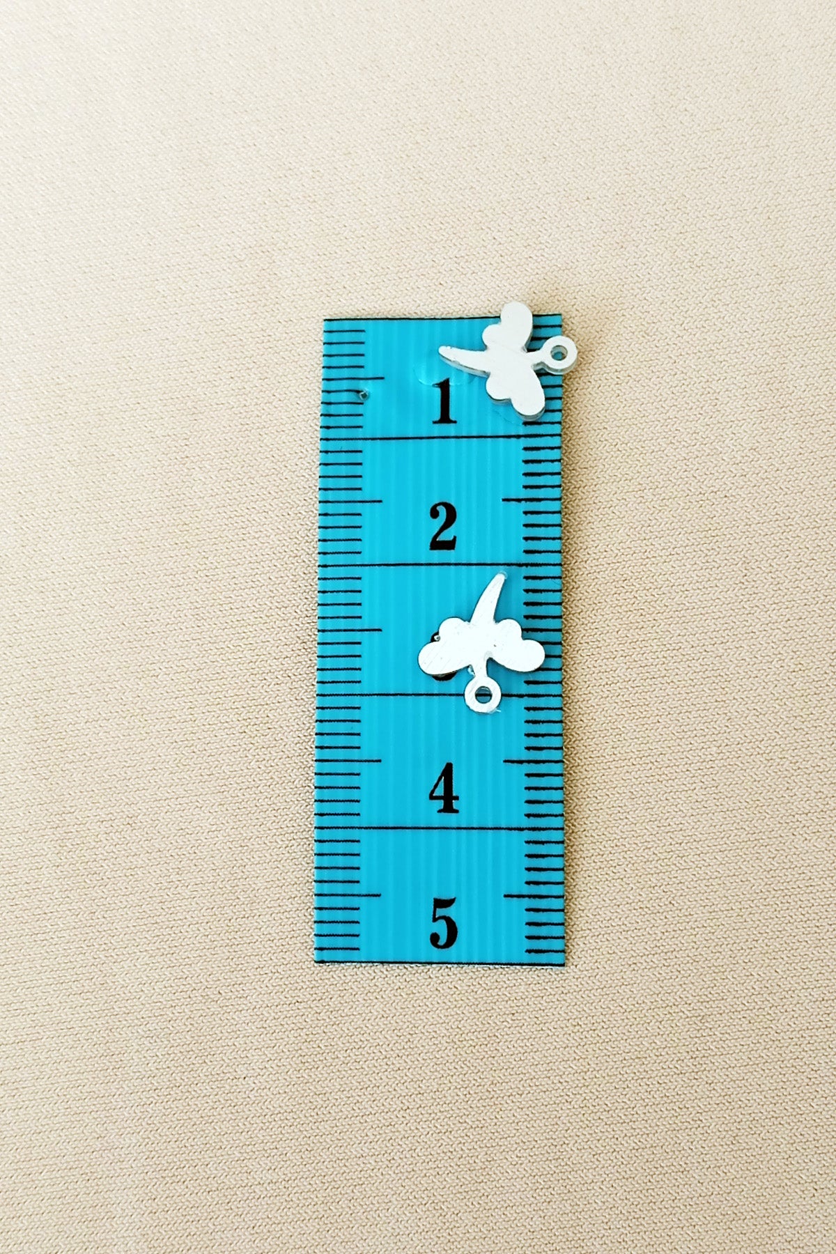 Oya Abiye Bileklik Kolye Pleksi Metalik Plastik Pul Gümüş Renk 24 gram 270 adet - BNC563