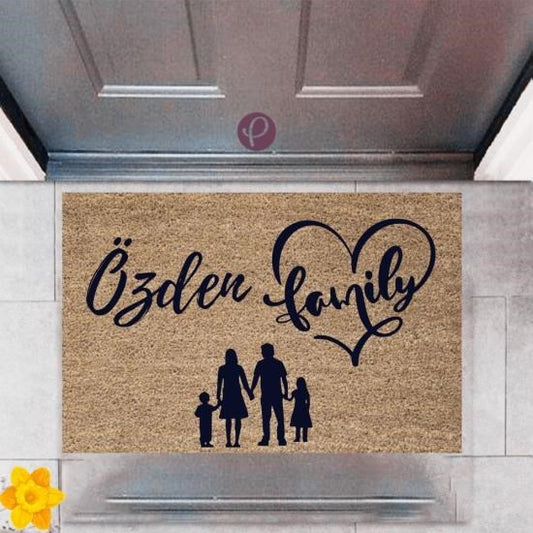 Kapı Önü Paspası Dekoratif Dijital Baskı Family P-2441 - UcuzaGeliyor