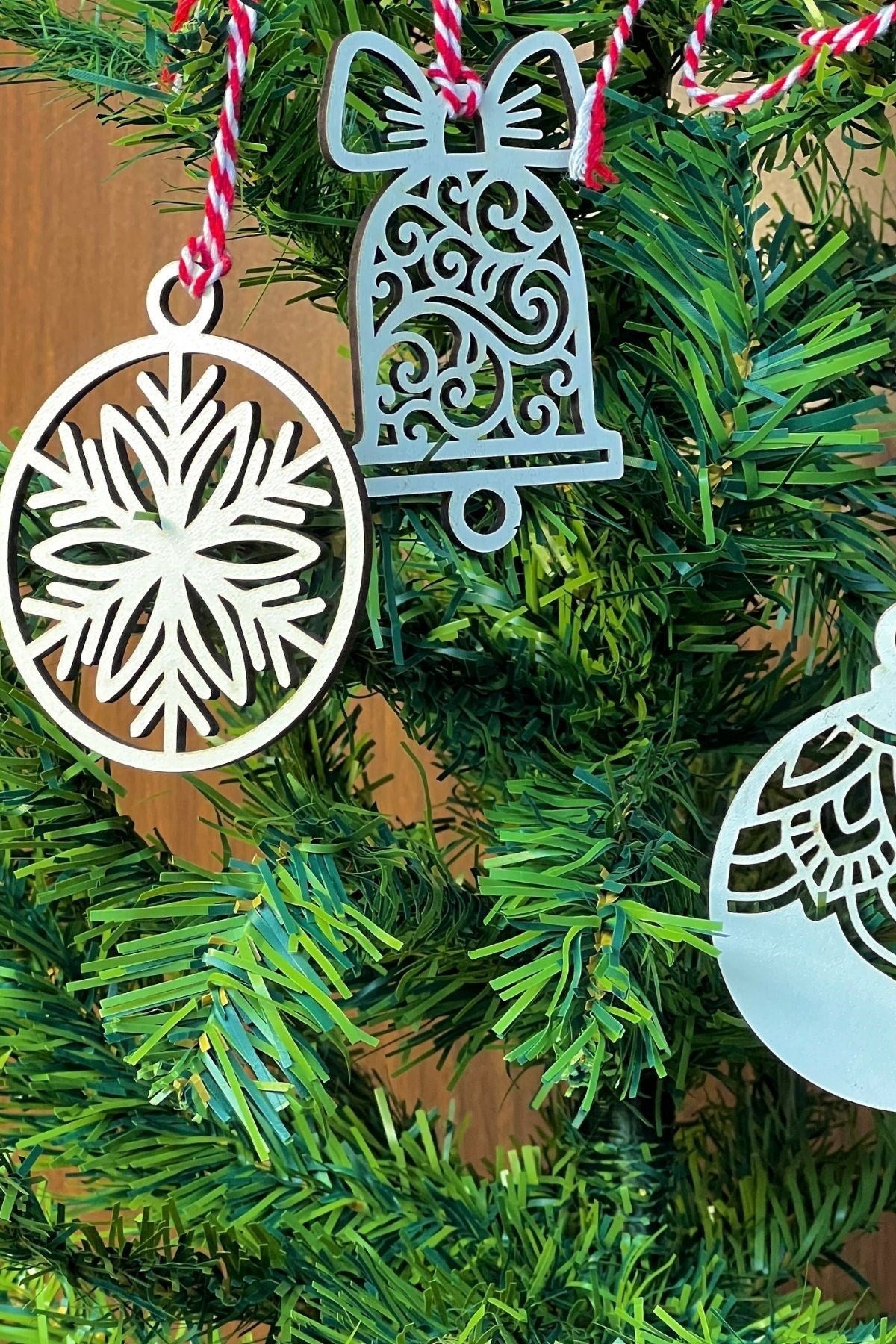 BUFFER® 10 Parça Kırmızı Beyaz İpli Karışık Model Ahşap Yılbaşı Ağaç Süsü